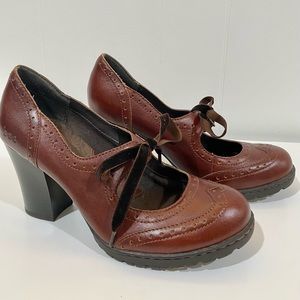 B.O.C Born Company Mary Jane Oxford heels leather with velvet laces